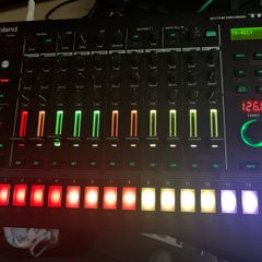 roland tr8s