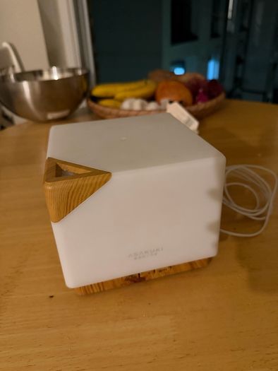 Essential oil diffuser and essential oils set