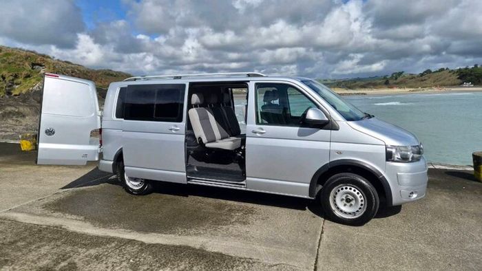 Volkswagen transporter T5 Long wheelbase Crew Cab