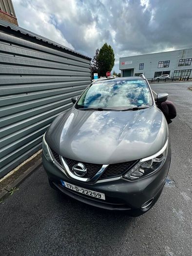 2017 Automatic Nissan Qashqai Suv