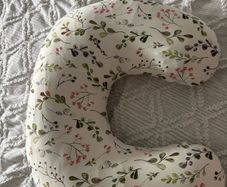 breastfeeding pillow