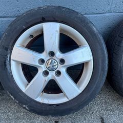 Volkswagen Golf Mk5 Alloy Wheels