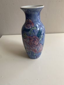 vintage  Chinese Vase