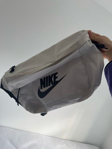 Nike Tech Hip Pack