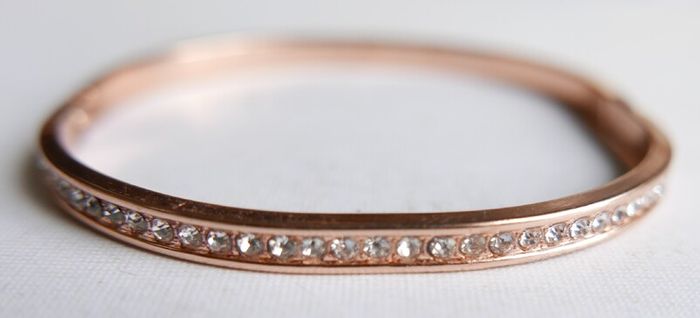 Vintage Gold Plated Sparkly Prong Set Crystal Bangle Bracelet
