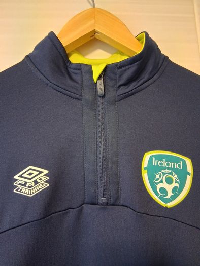 Ireland Football Track Top. Official Umbro Quarter Zip Youth Age 11 To 13 Years. Collect In Dublin Or Receive Via Post.