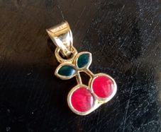 14ct solid gold cherry pendant