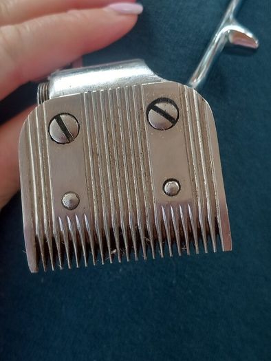 Vintage Manual Hair Clippers - "Happiness" Brand Model 040 - Boxed Retro Barber Collectible