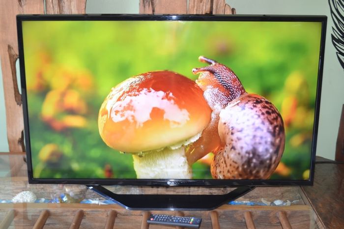 LG 43-inch 4K Ultra HD Smart TV