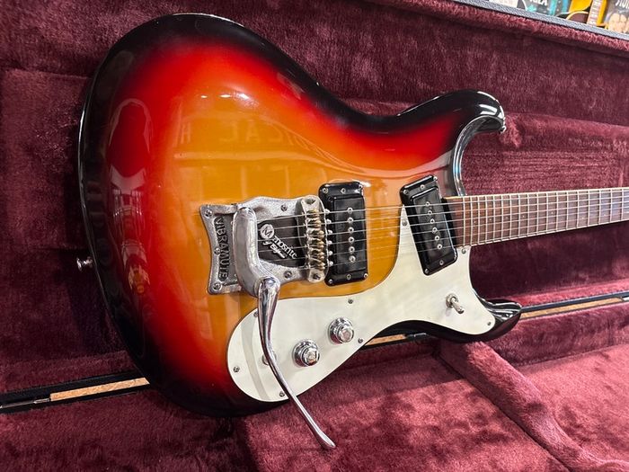 Mosrite Ventures Model Super Custom '65 Sunburst