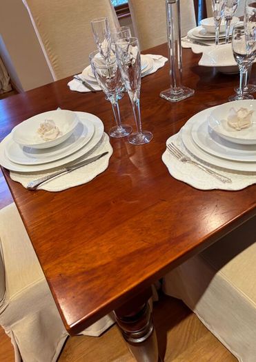 Stunning Chalon Dining Table & 8 Chairs