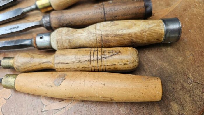 8 chisels