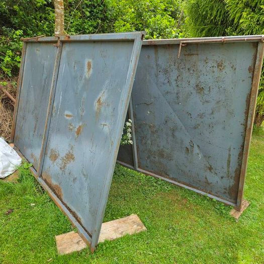 Gates two sets