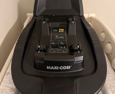 Maxi Cosy car seat and isofix