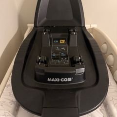 Maxi Cosy car seat and isofix