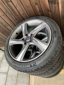 Volvo 17" Ixion Alloy wheels Set