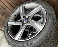 Volvo 17" Ixion Alloy wheels Set
