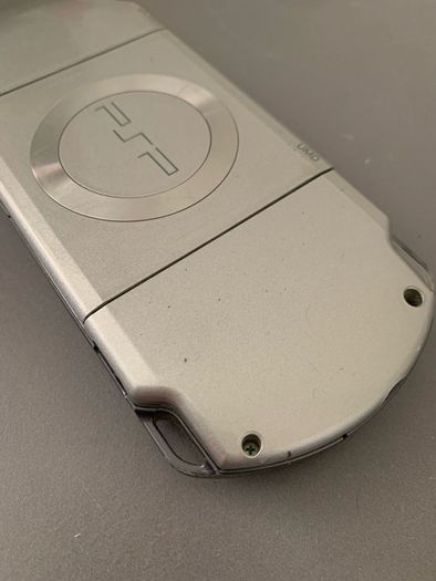 PSP 2004 Ice Silver Boxed