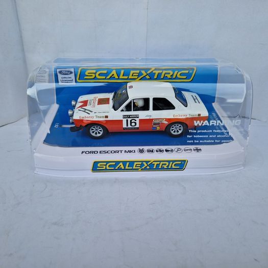Scalextric  Ford Escort MK1 Slot Car ( C4324 classic touring wrc rally )