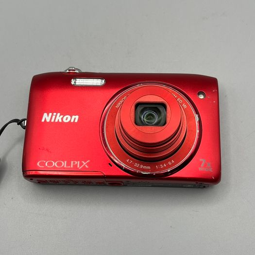 Nikon COOLPIX S3500 20.1MP - Digital Camera - Red - Full Kit