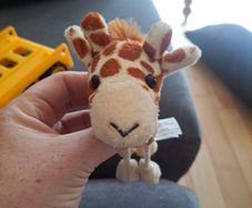 finger puppet x2 giraffes