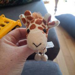 finger puppet x2 giraffes