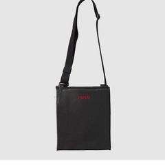 Bran new never used Hugo boss men's harry zipped cross body bag