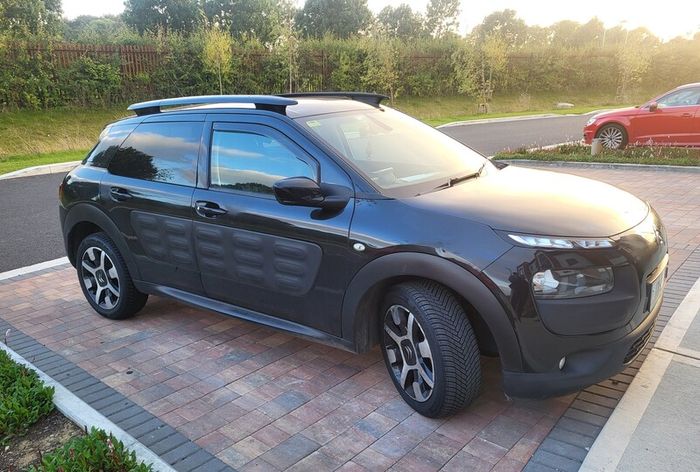 2017 Citroen C4 Cactus 1.6 Turbodiesel, Sat Nav, Panoramic Sunroof