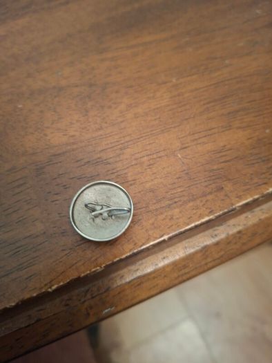 East German GDR/DDR metal lapel badge