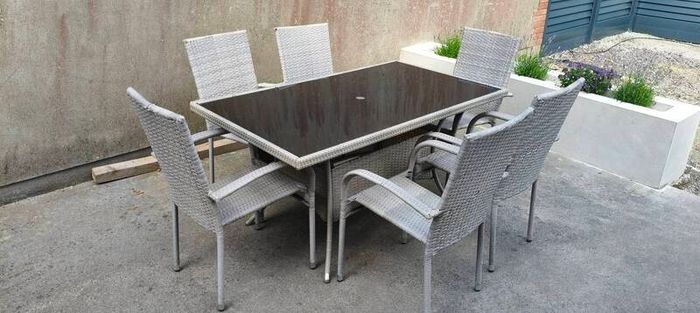 Garden table & 6 chairs