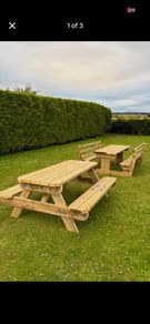 picnic table