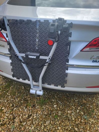 Thule bike rack for  2 bikes (tow bar connection)