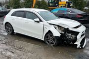 Breaking Mercedes aclass 2021 a250 hybrid amg w177