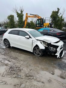 Breaking Mercedes aclass 2021 a250 hybrid amg w177