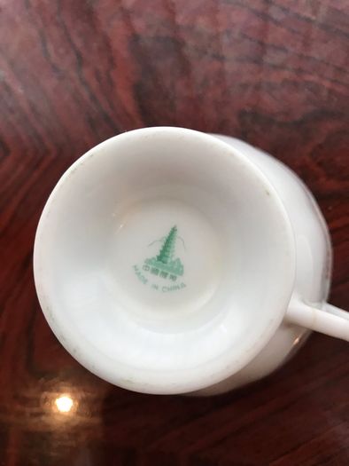 5 stamped china tea cups floral pattern and gold  guided cup