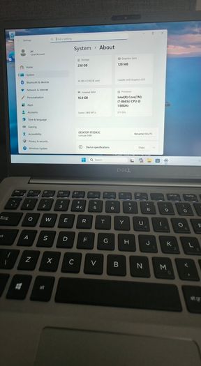 Intel i7 Laptop - 16GB RAM / Excellent Condition