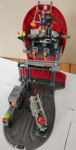 Spider Man 3- Secret Lab Assault - Mega Bloks