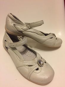 Girls shoes
