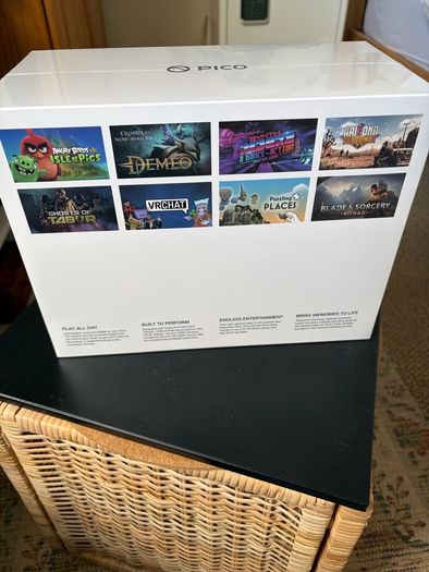 Pico 4 Ultra VR set