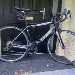 Like new Cube peloton SL 53cm shimano 105 mavic aksium wheels 700x25c wheels 2x11=22 speed comes with back bag holder bottle