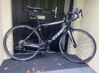 Like new Cube peloton SL 53cm shimano 105 mavic aksium wheels 700x25c wheels 2x11=22 speed comes with back bag holder bottle