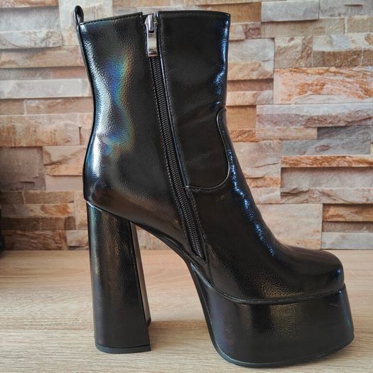 Black Chameleon Waterproof Ultra High Platform  Ankle Boots, size 40