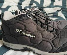 Columbia Unisex  Firecamp outdoor boots size 6