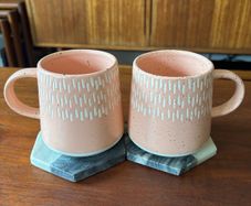 2 x Matching cups
