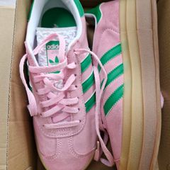 adidas gazelle bold platform trainers pink/green
