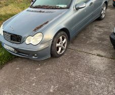 07 Mercedes c180 breaking for parts