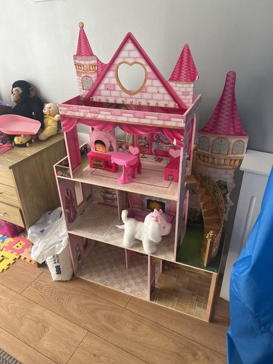 dolls house