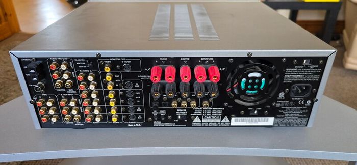 Arcam AVR200 Surroun Sound Receiver