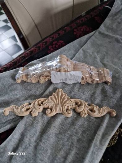New sealed pack of Decrotive wood mouldings
