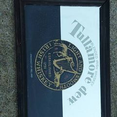 Tullamore Dew vintage mirror,,came from closed down pub,,hard to come by,,buyer collects,,no posting for this item ,lovely advertising wall display for any home bar or man cave pub restaurant etc etc. Sold as seen .